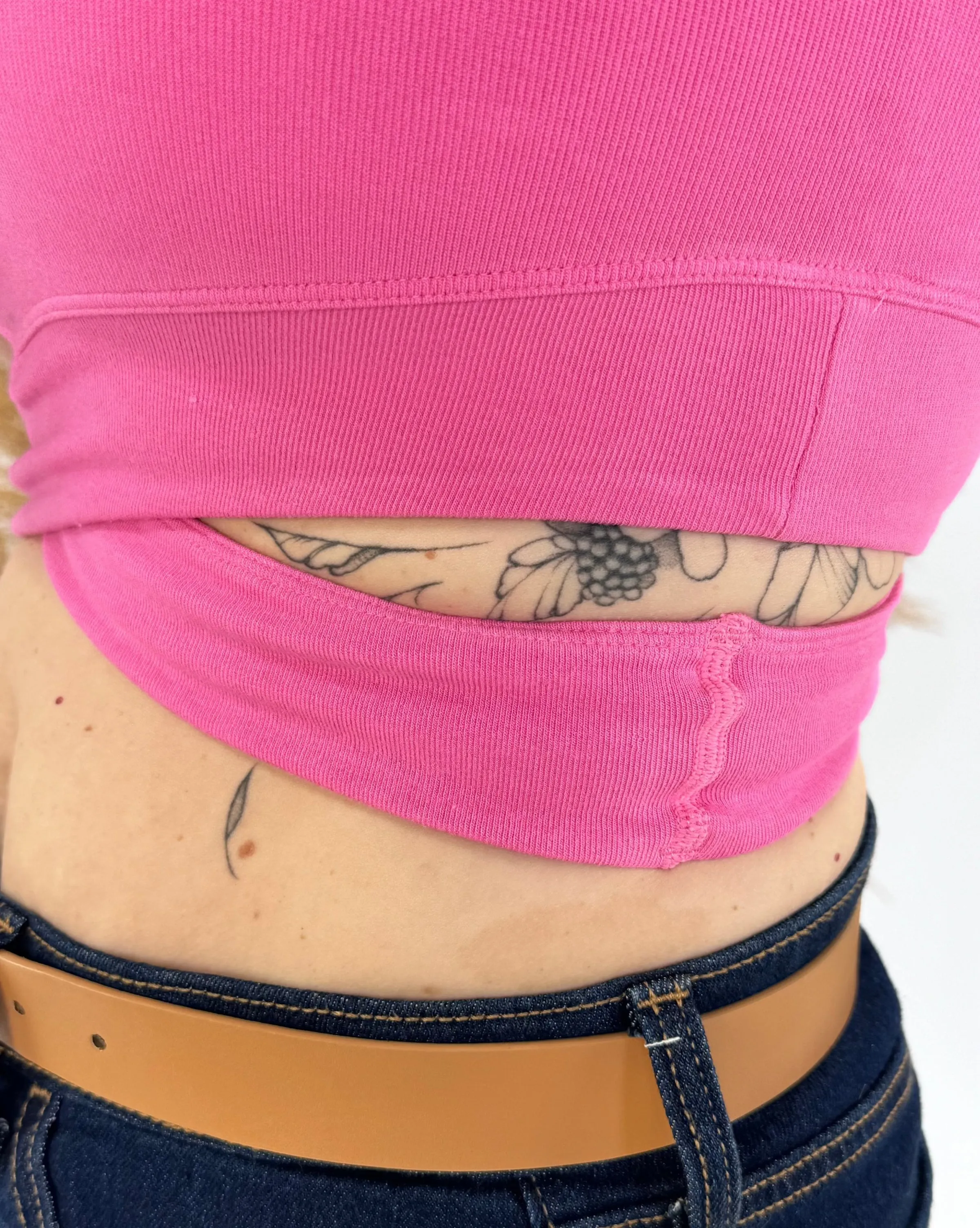 Cropped Tank Cross Strap