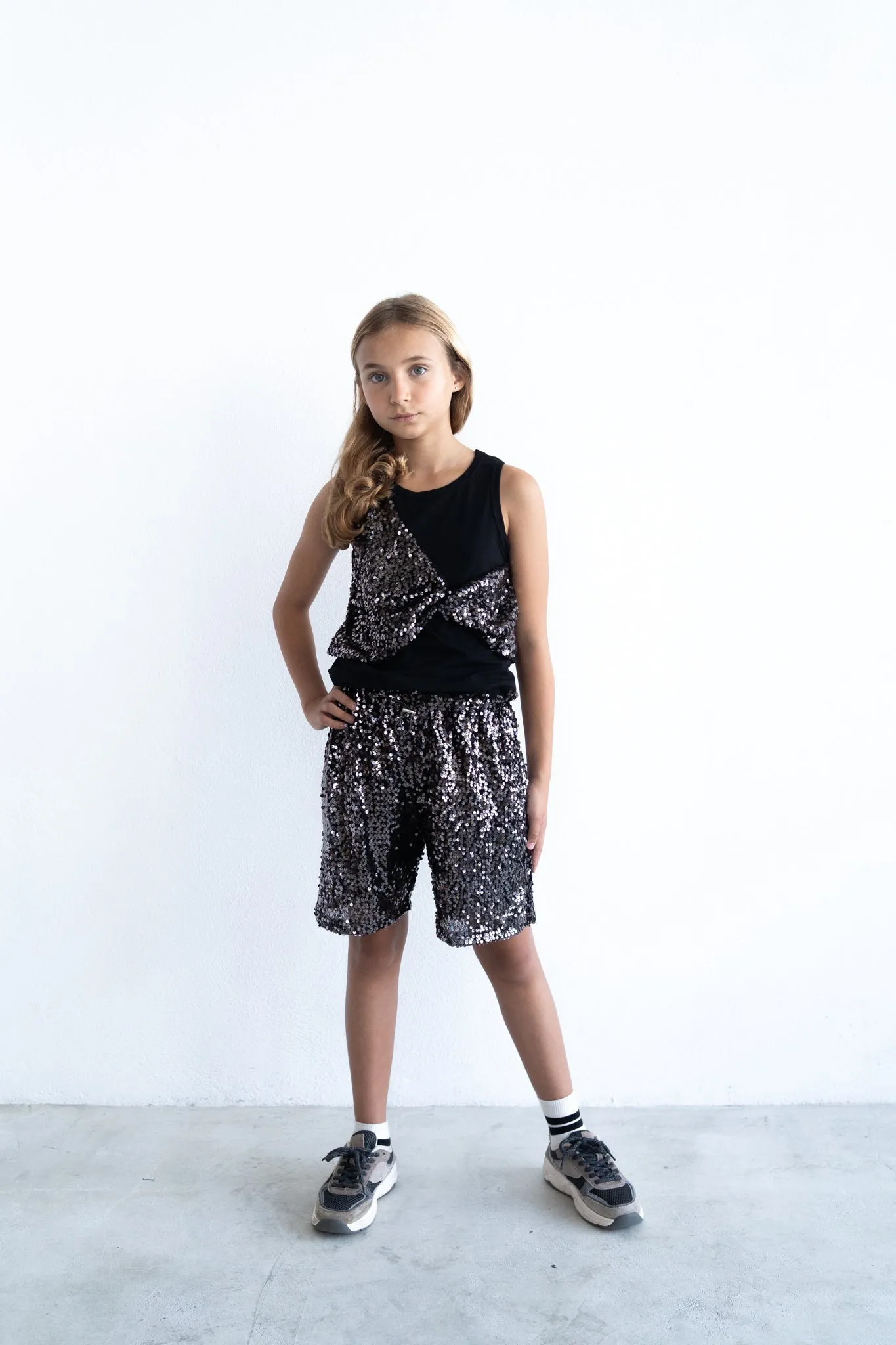 TWIST-FRONT TANK TOP